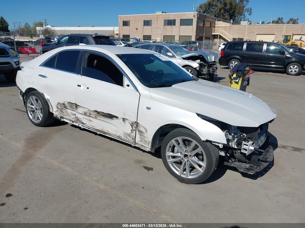 Cadillac CT4 2022