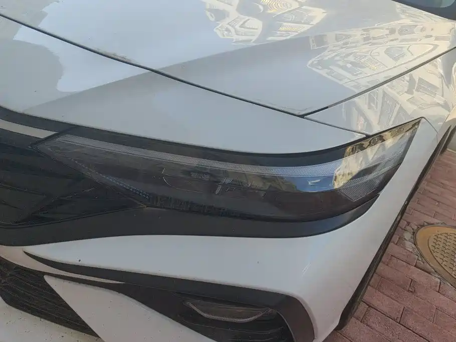 Hyundai Elantra 2025