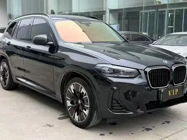 BMW iX3 2023