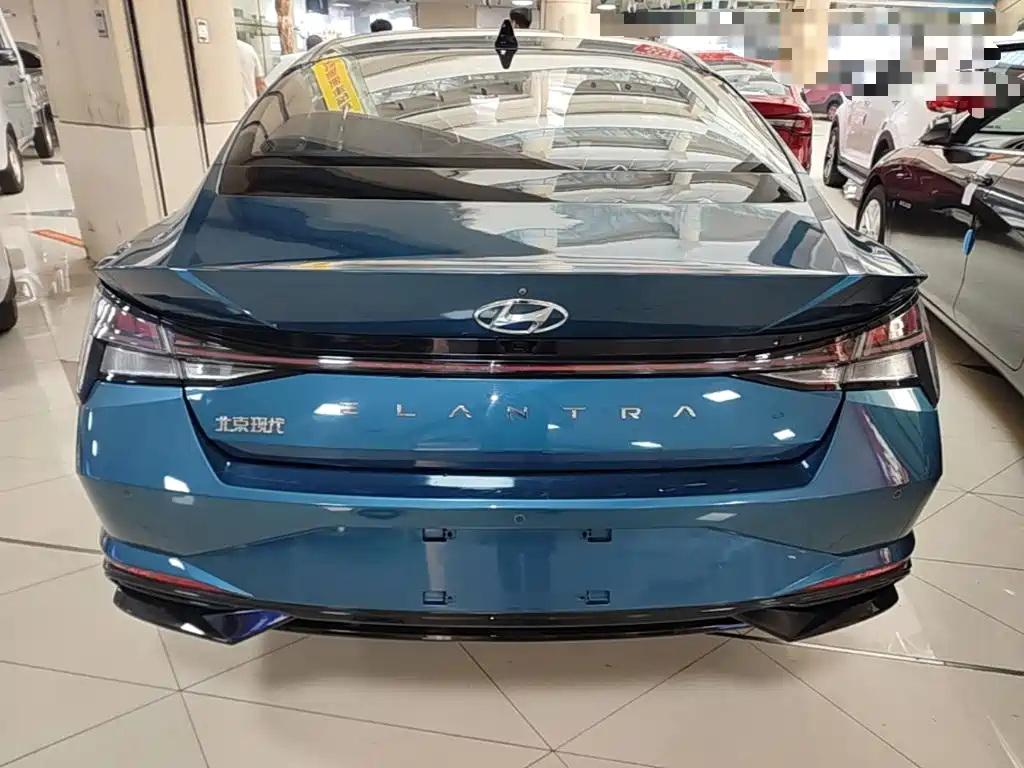 Hyundai Elantra 2021
