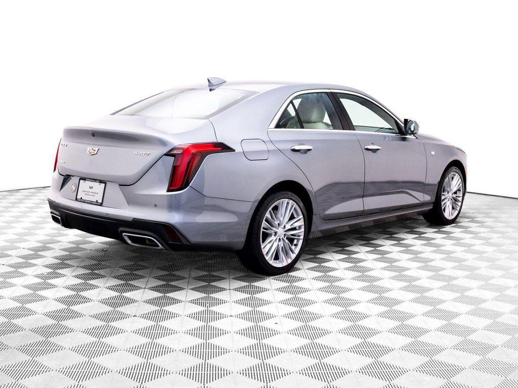 Cadillac CT4 2022