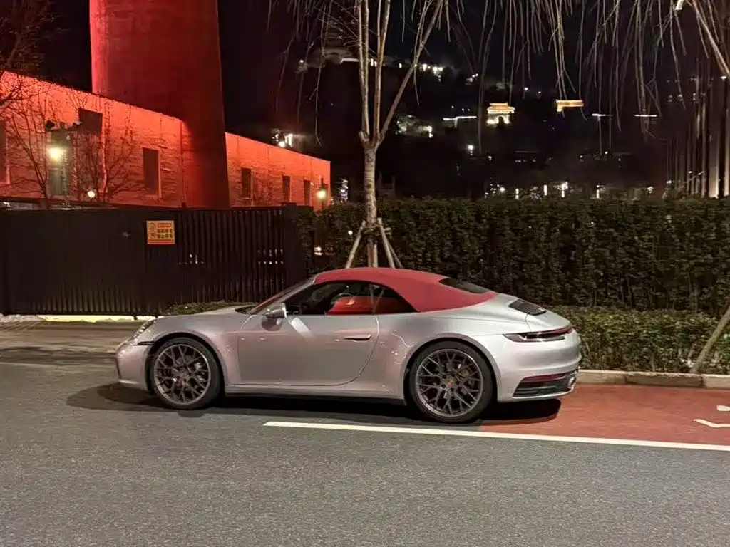 Porsche 911 2021