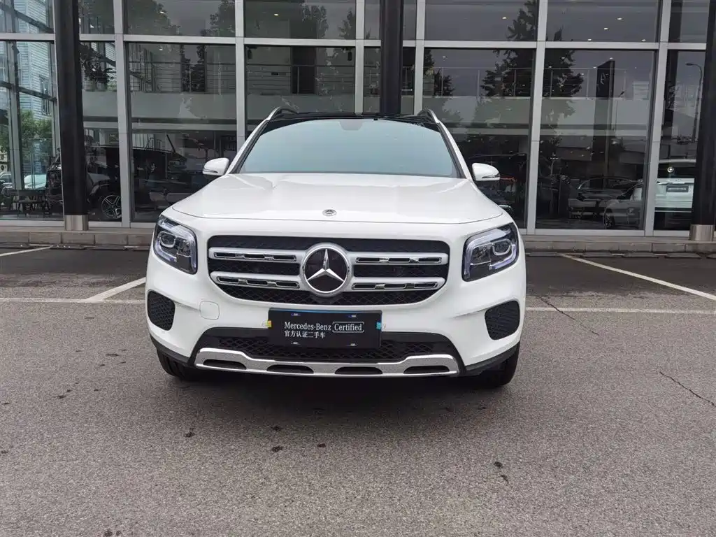 Mercedes-Benz GLB 2023