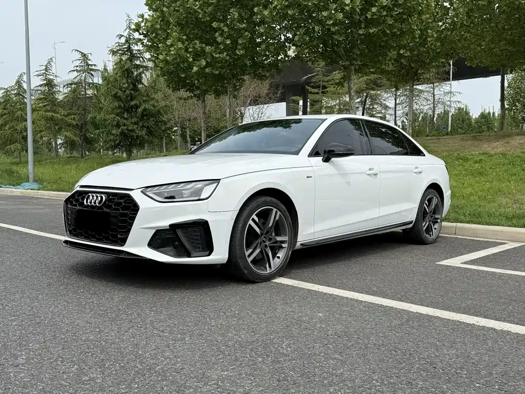Audi A4 2023
