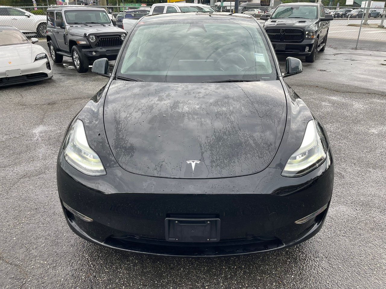 Tesla Model Y 2024