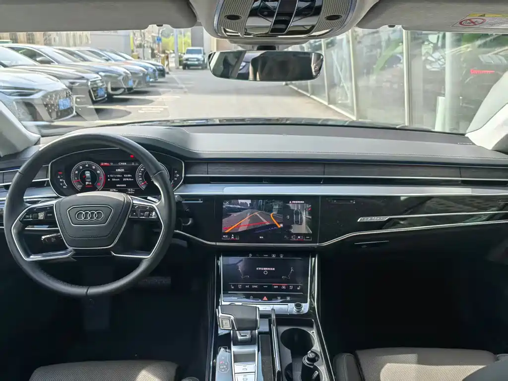 Audi A8 2025