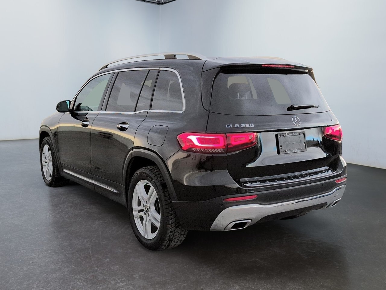 Mercedes-Benz GLB 2023