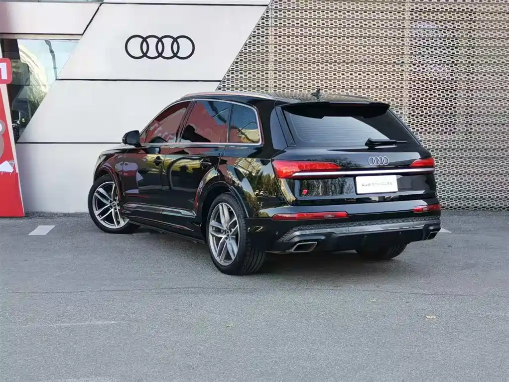 Audi Q7 2025