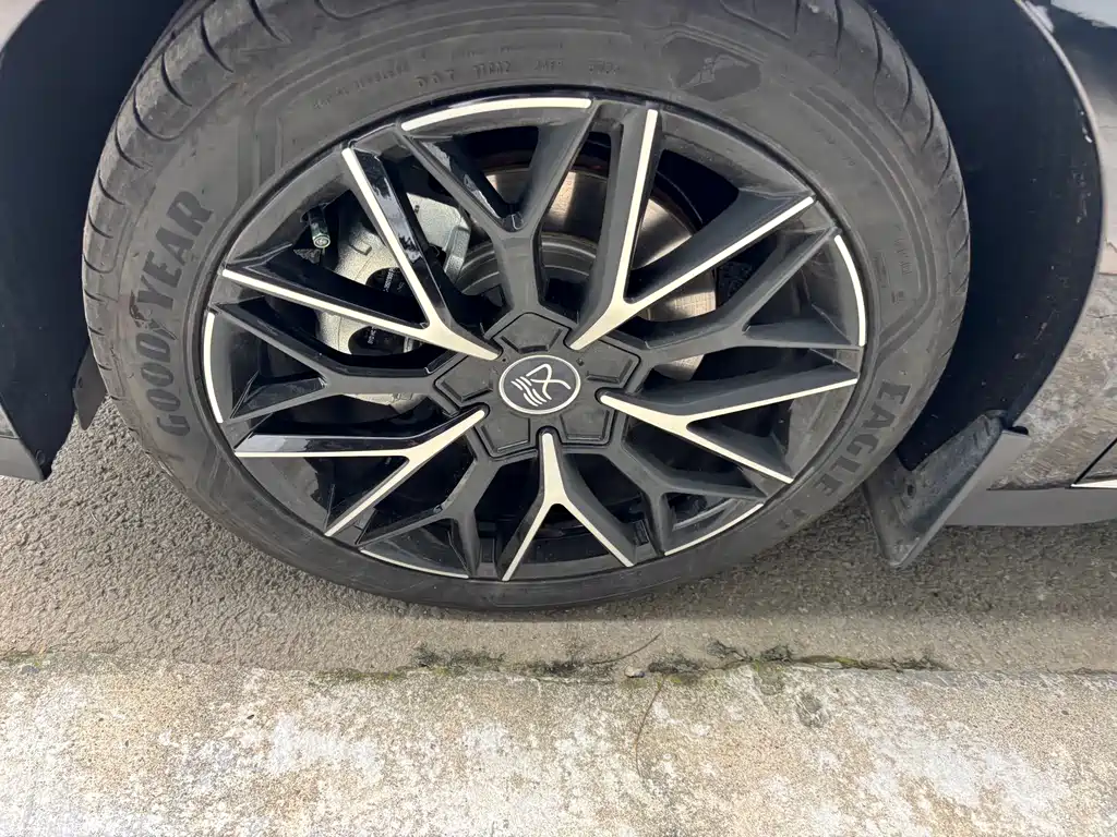 BYD Han 2025