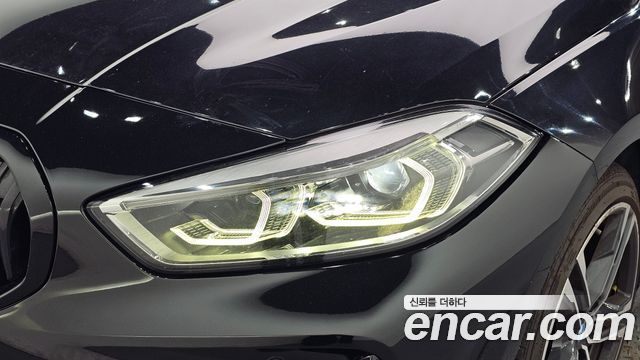 BMW 1 серии 2021