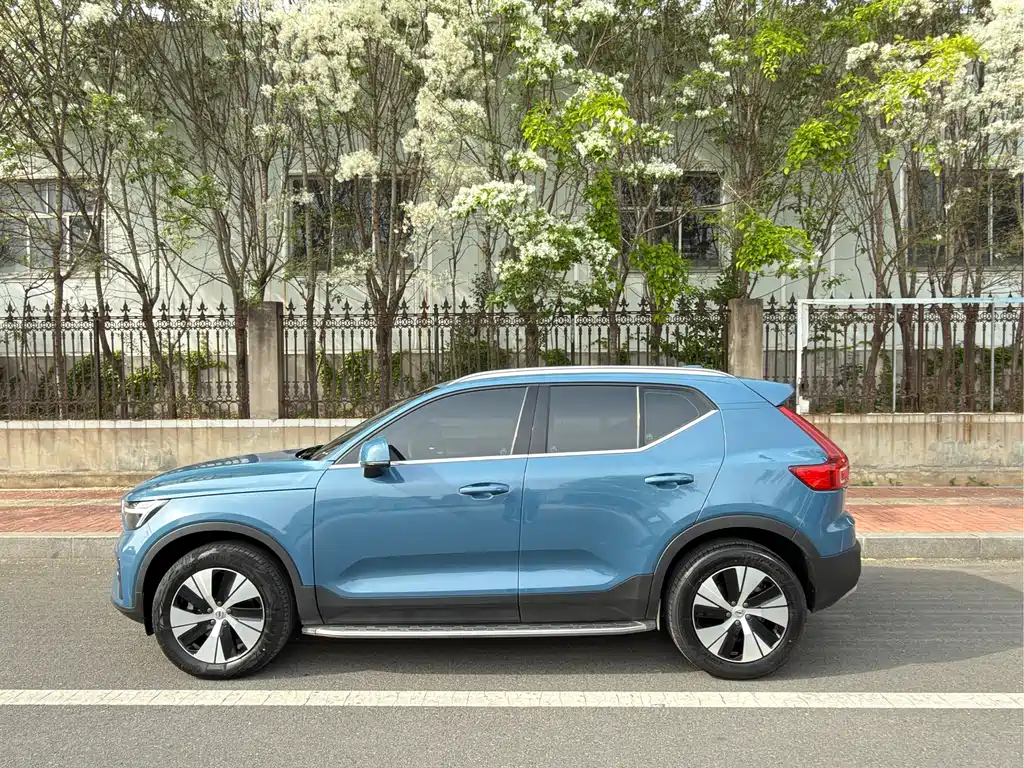 Volvo XC40 2023
