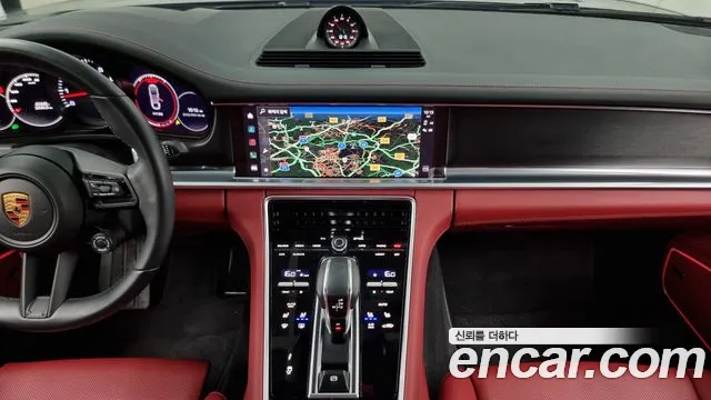 Porsche Panamera 2023