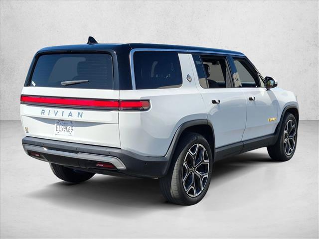 Rivian R1S 2023