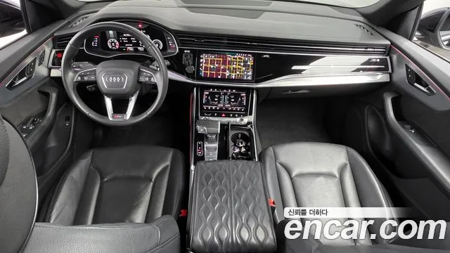 Audi Q8 2021
