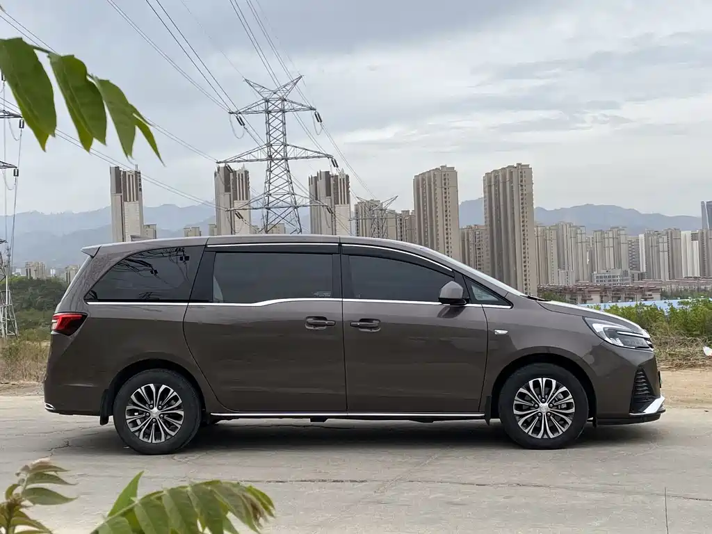 Buick GL8 2023