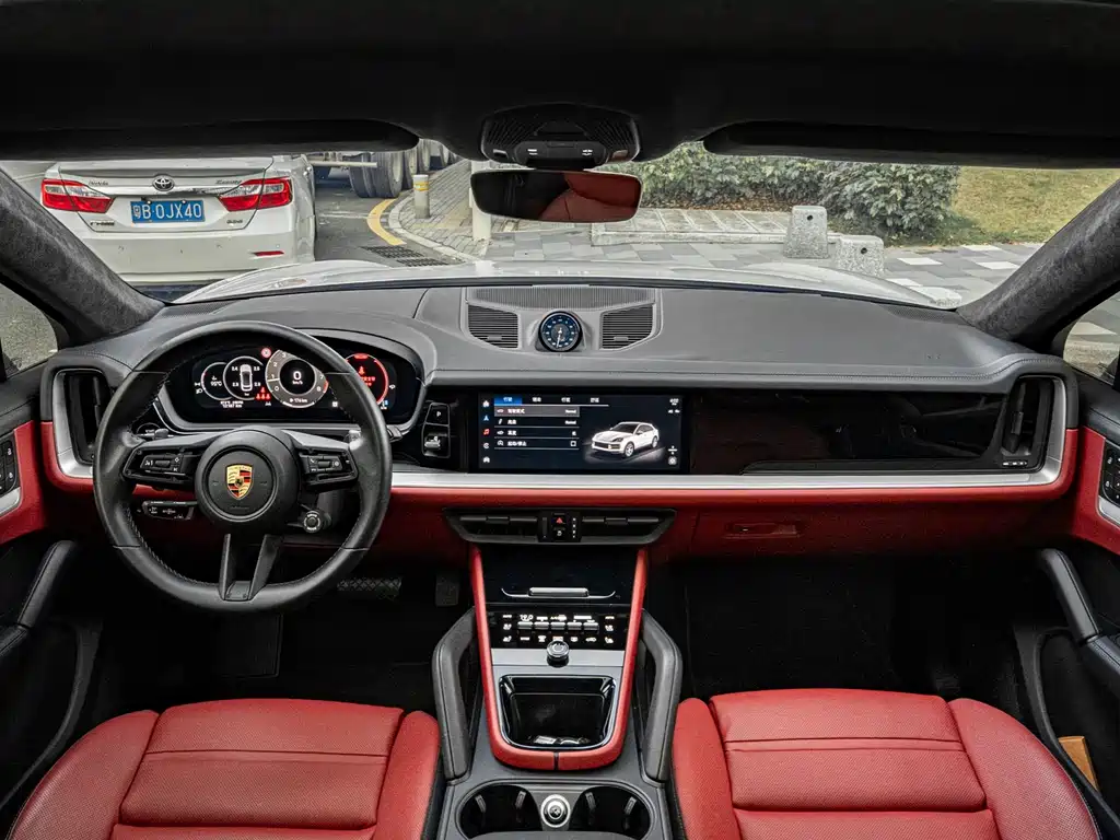 Porsche Cayenne 2024