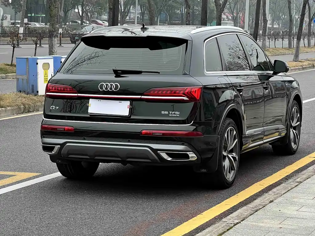 Audi Q7 2023