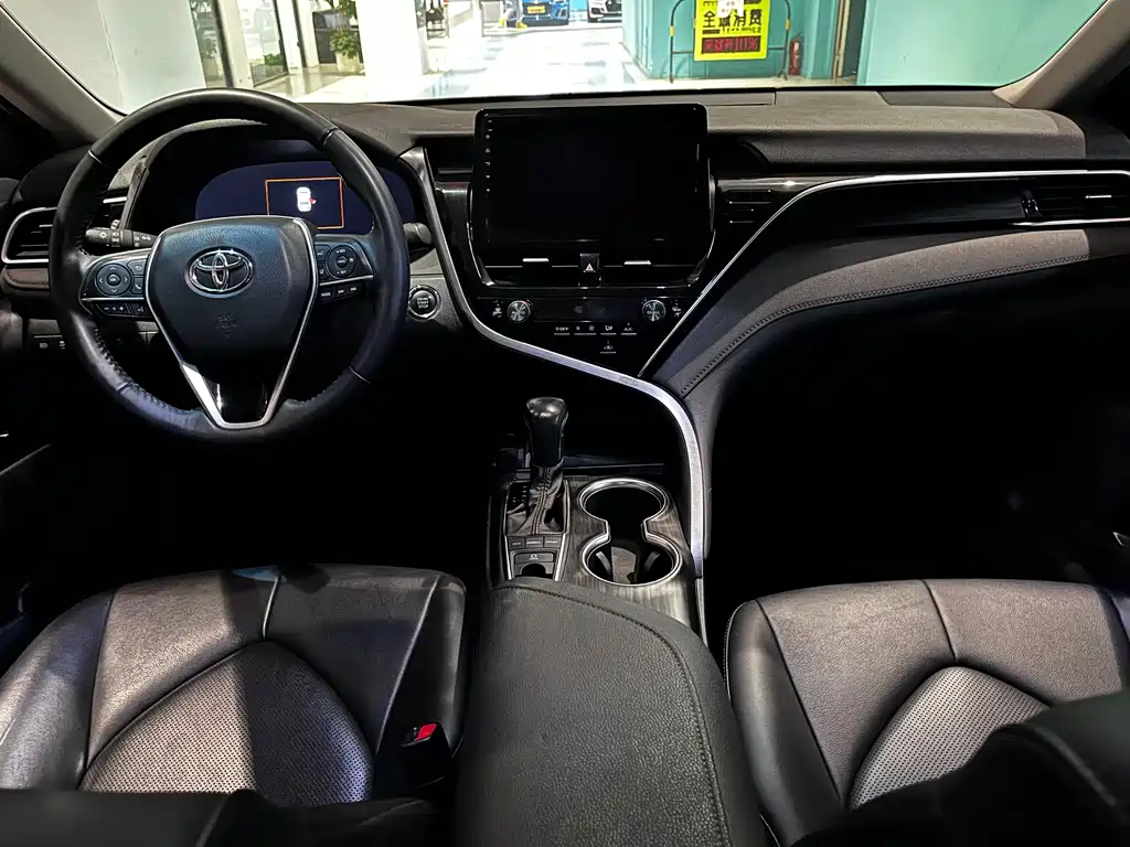 Toyota Camry 2024