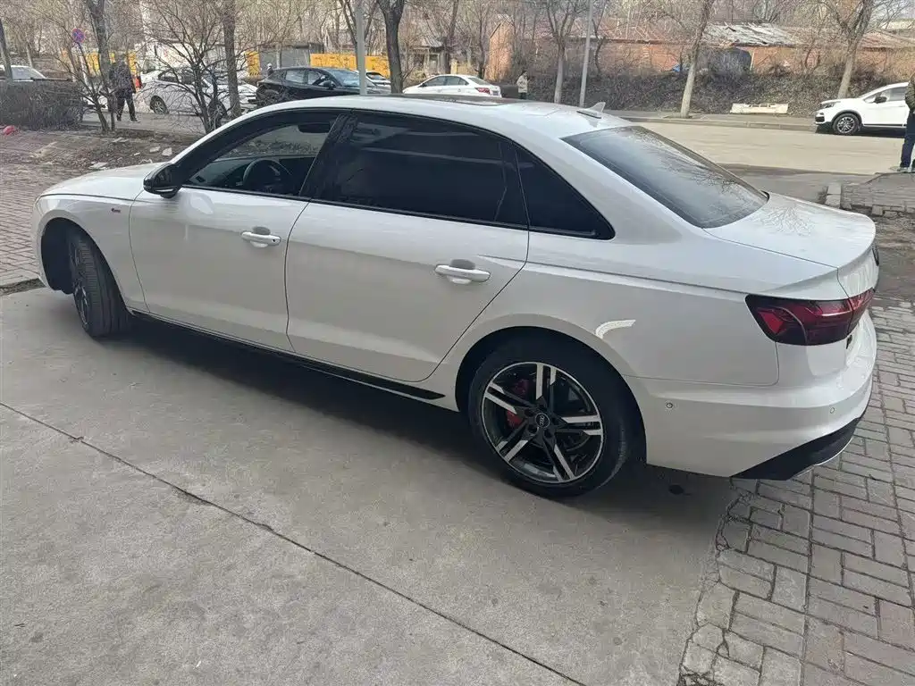 Audi A4 2022