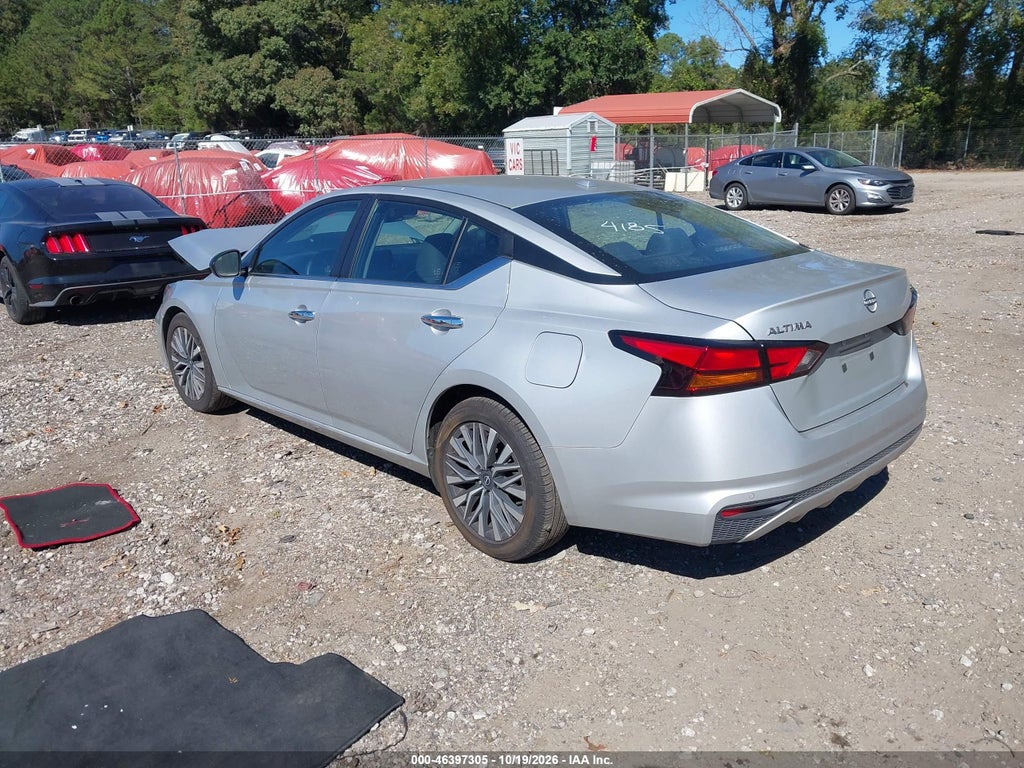 Nissan Altima 2024