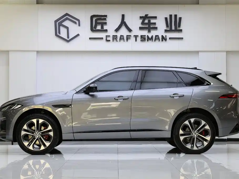 Jaguar F-Pace 2024
