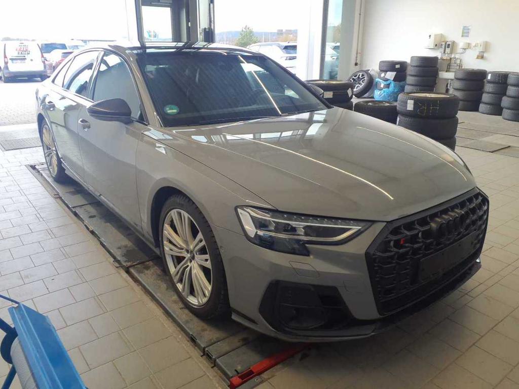 Audi S8 2023