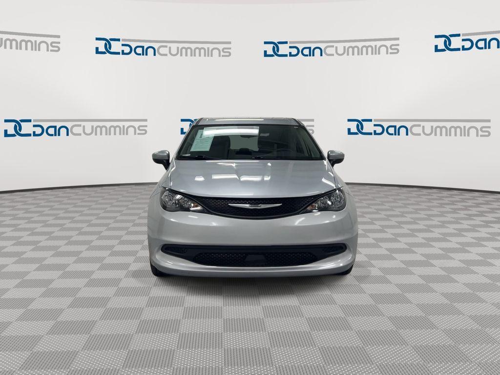 Chrysler Voyager 2023