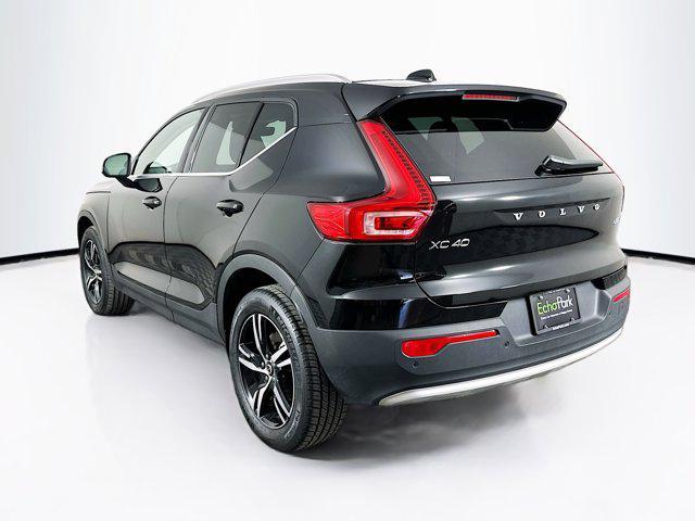 Volvo XC40 2025