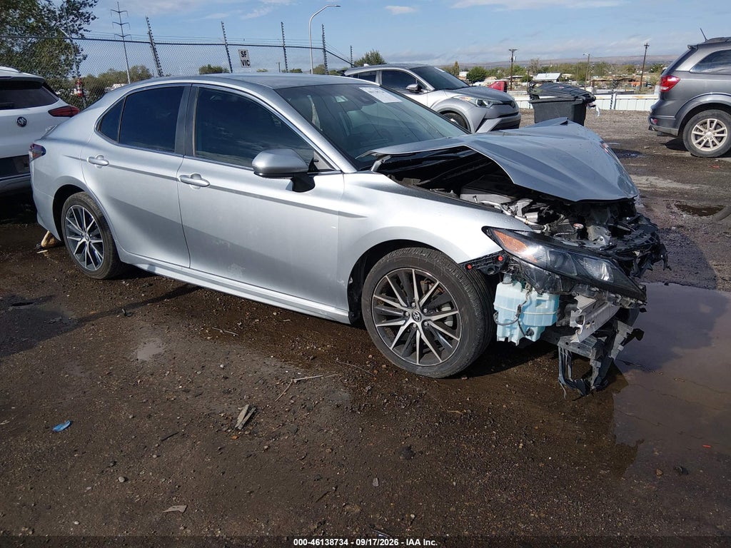 Toyota Camry 2021