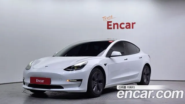 Tesla Model 3 2022