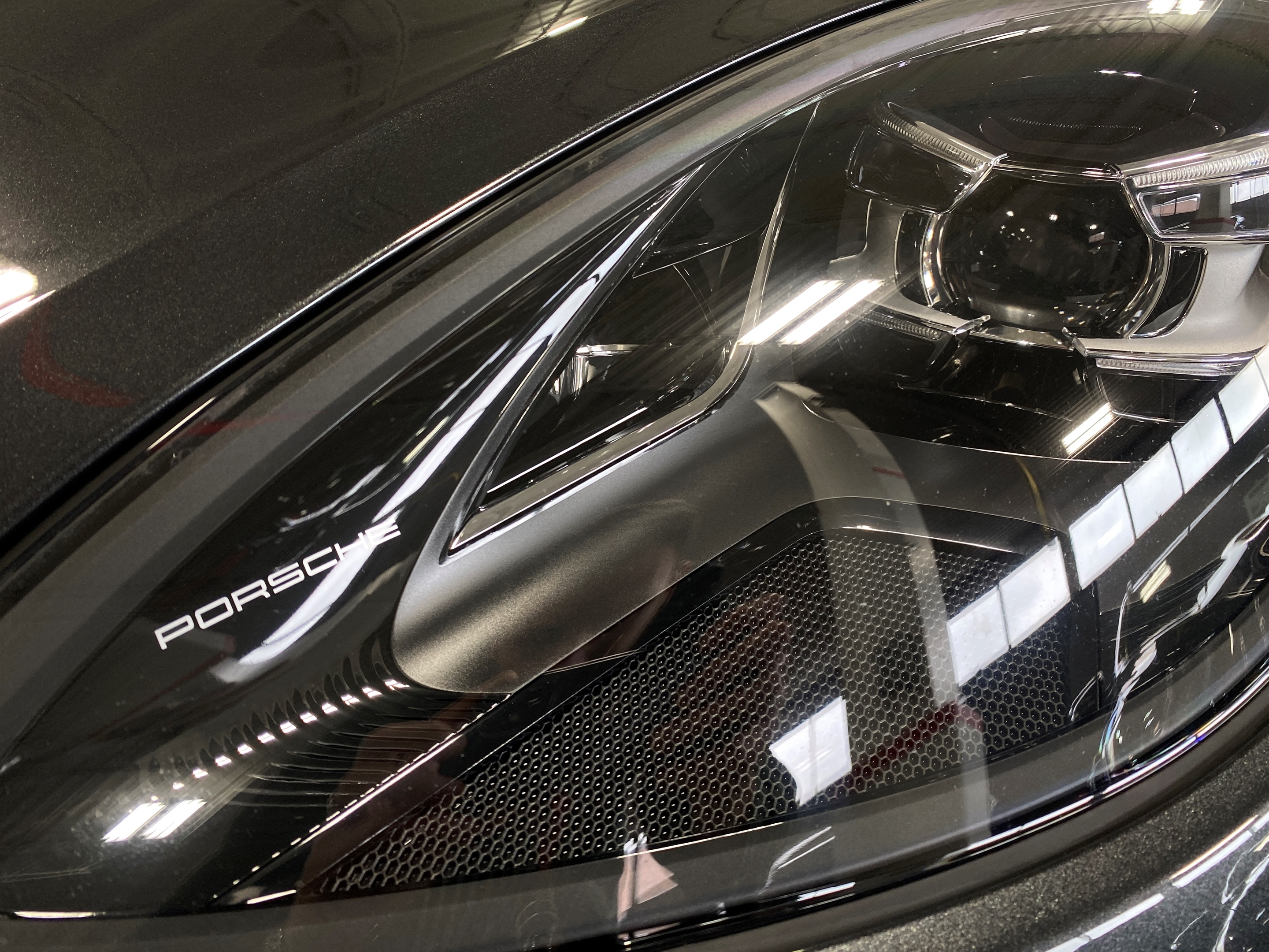 Porsche Macan 2021