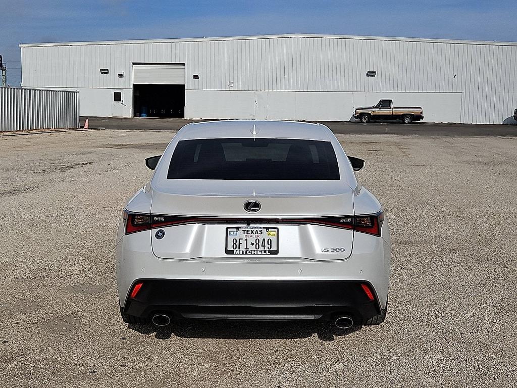 Lexus IS 300 2024