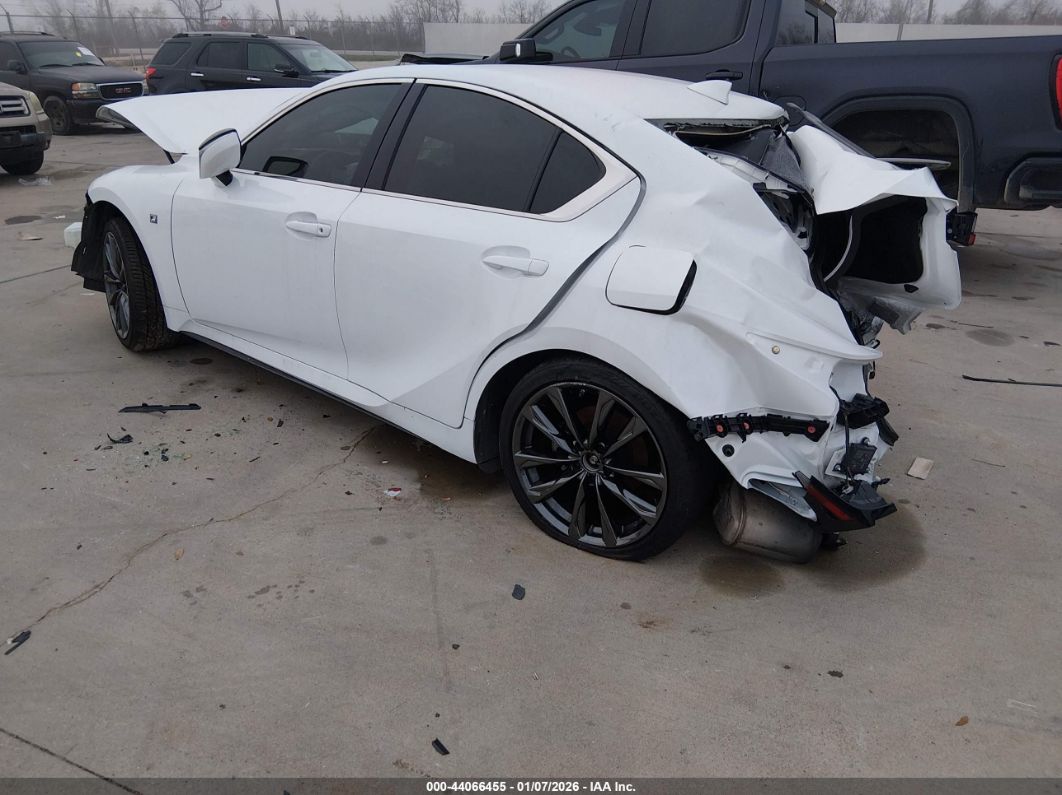 Lexus IS 2023