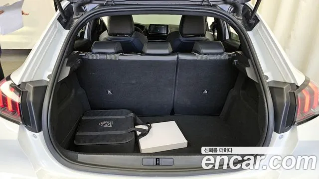 Peugeot 208 2022