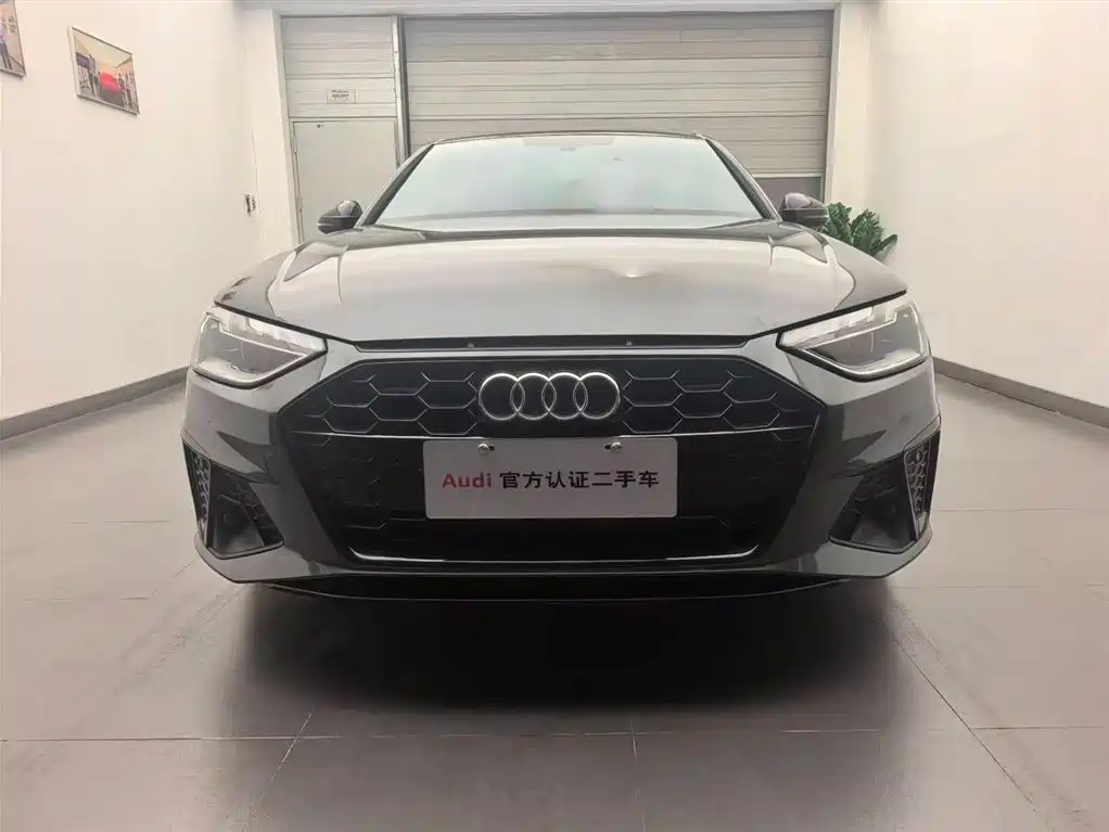 Audi A4 2023