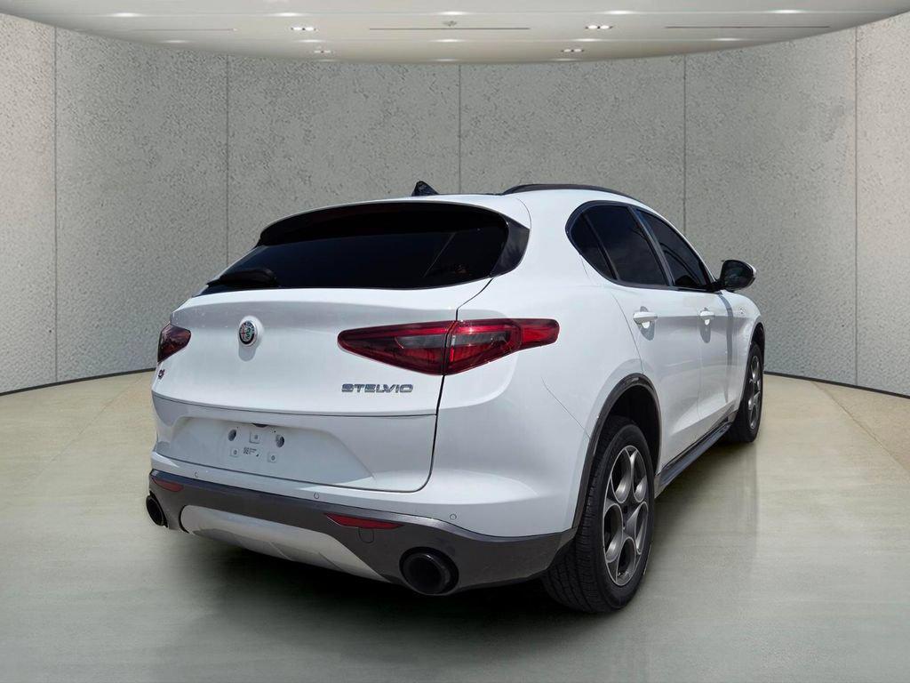 Alfa Romeo Stelvio 2022