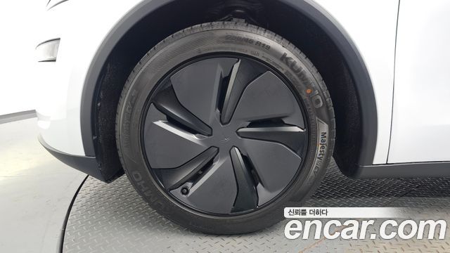 Tesla Model Y 2026