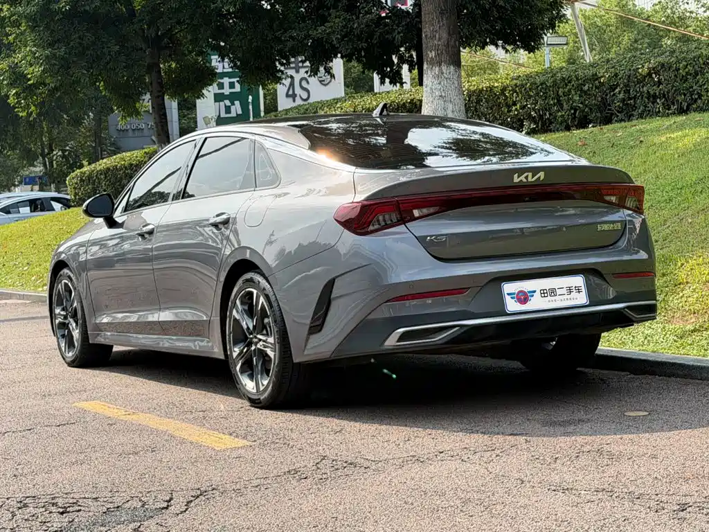 Kia K5 2021