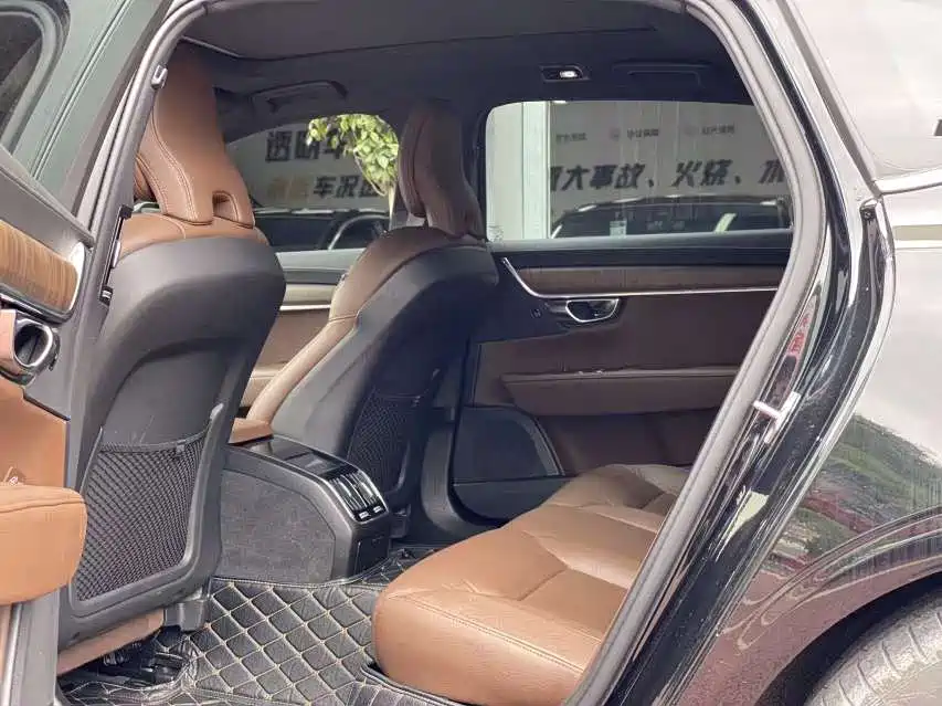 Volvo S90 2022