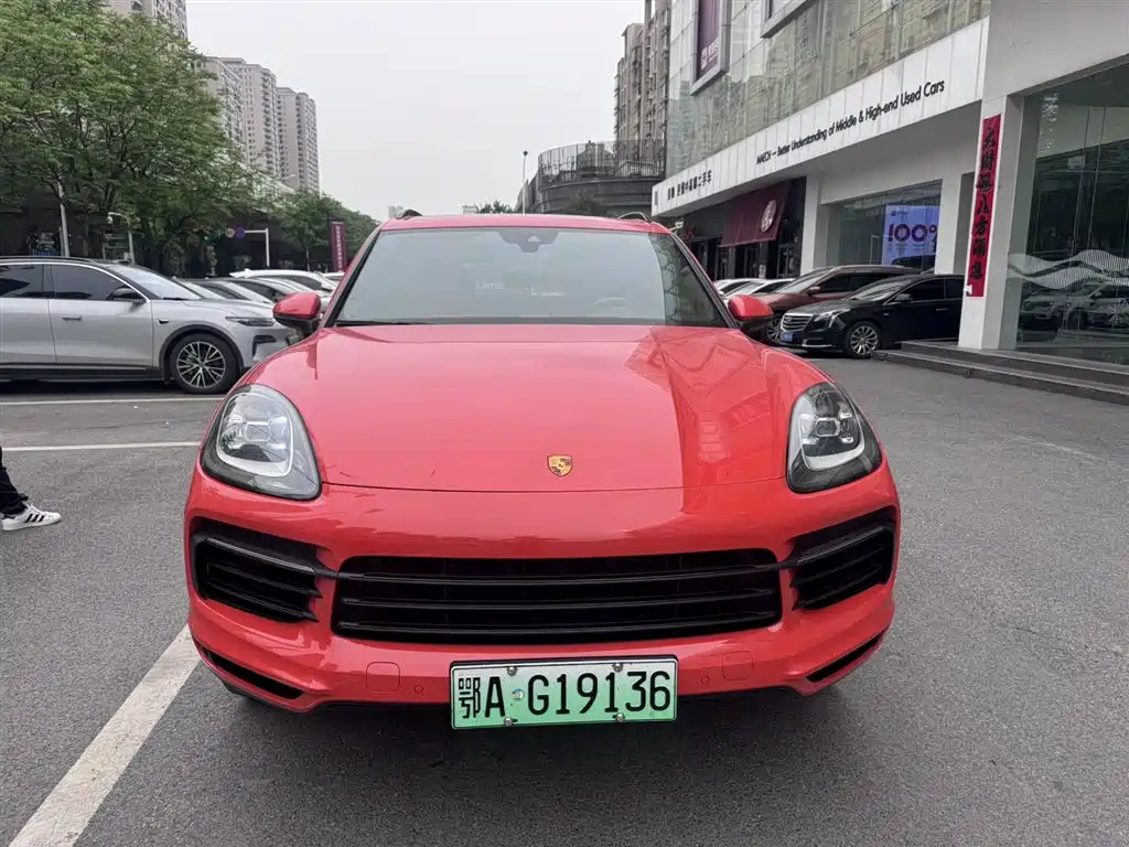 Porsche Cayenne 2021