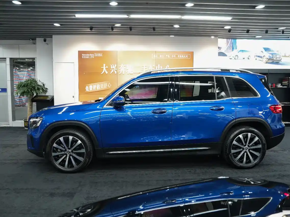 Mercedes-Benz GLB 2025