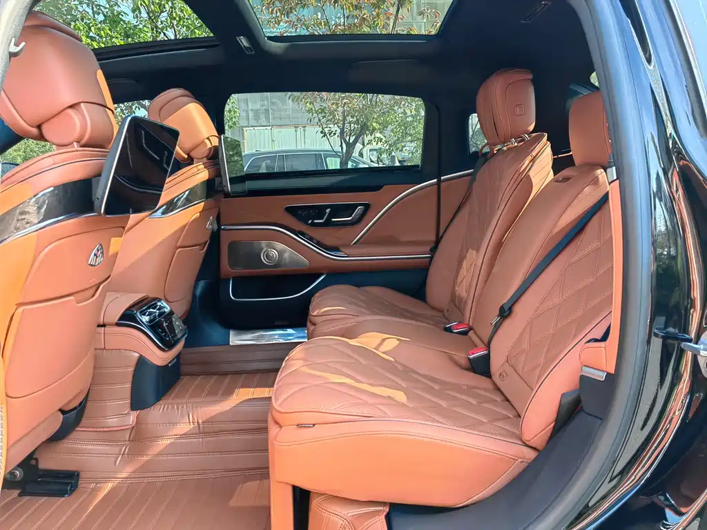 Mercedes-Benz Maybach S-Класс 2023