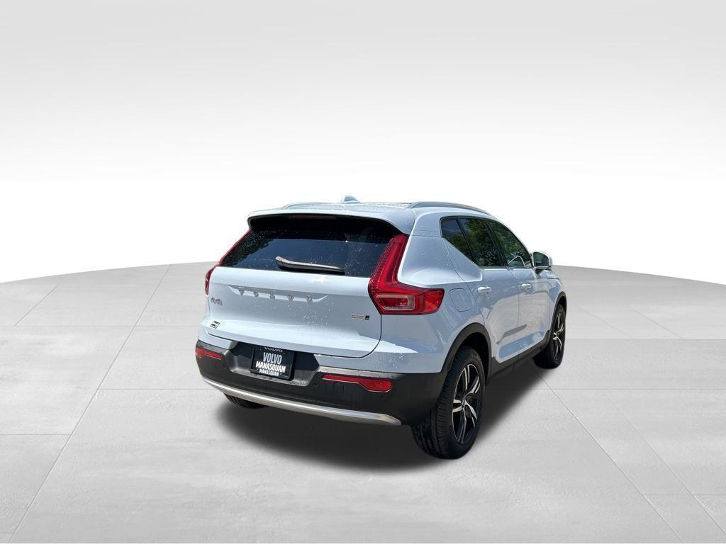 Volvo XC40 2025