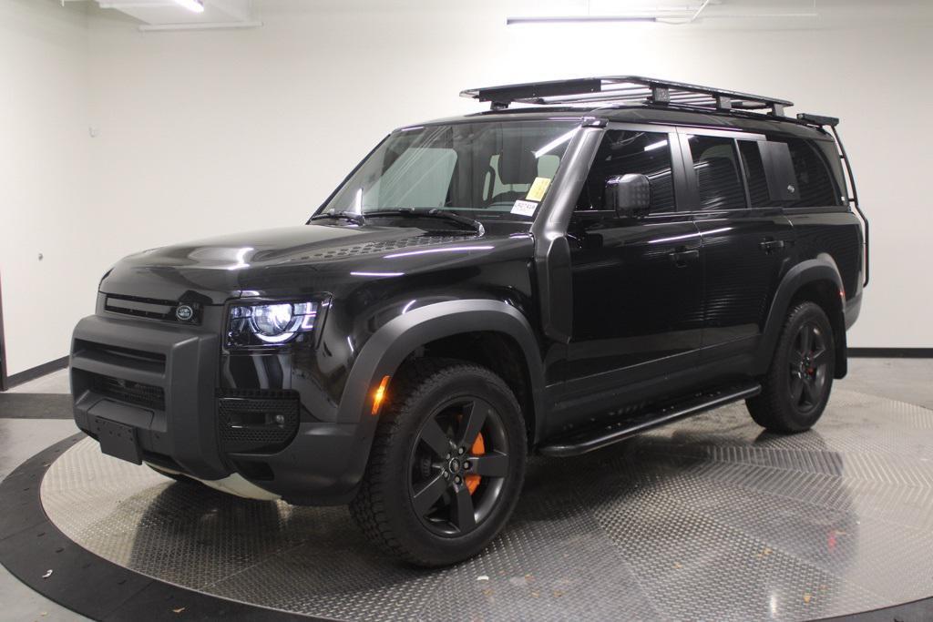 Land Rover Defender 2023