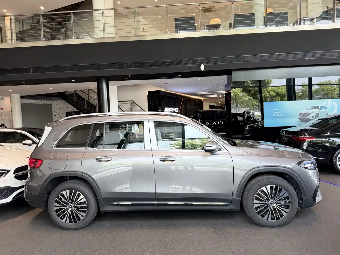Mercedes-Benz EQB 2026