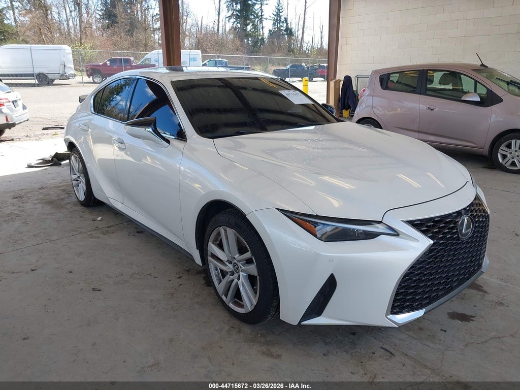 Lexus IS 300 2021