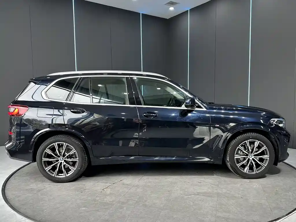 BMW X5 2021