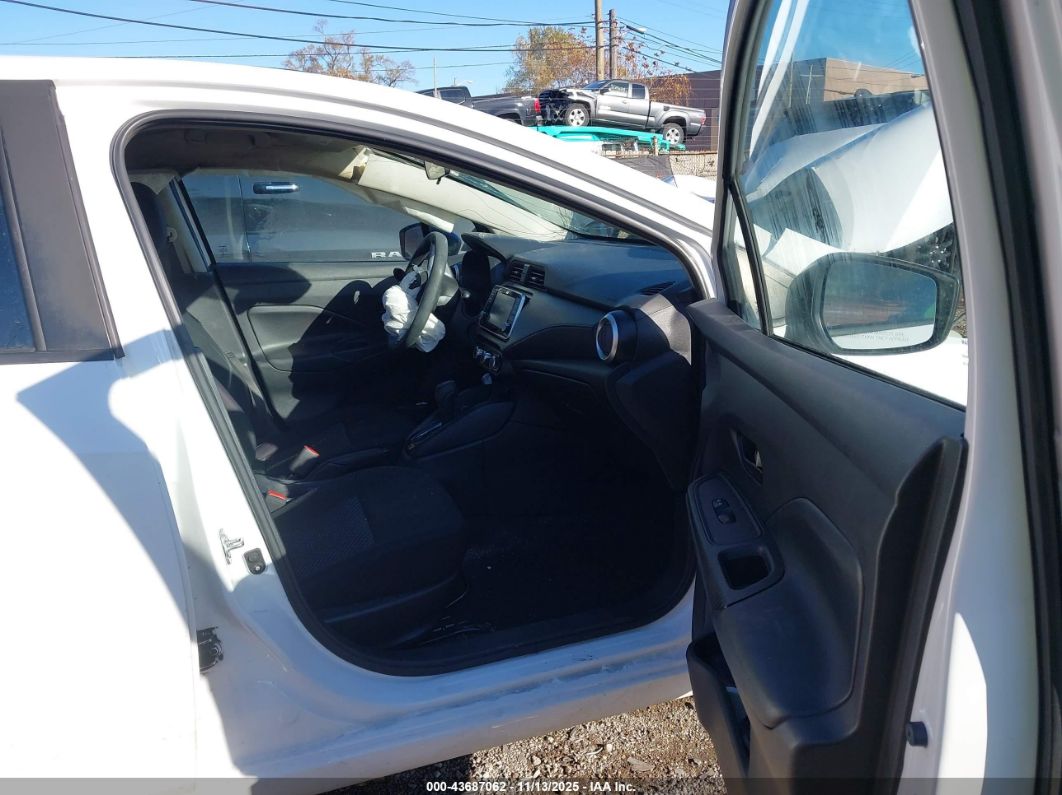 Nissan Versa 2021