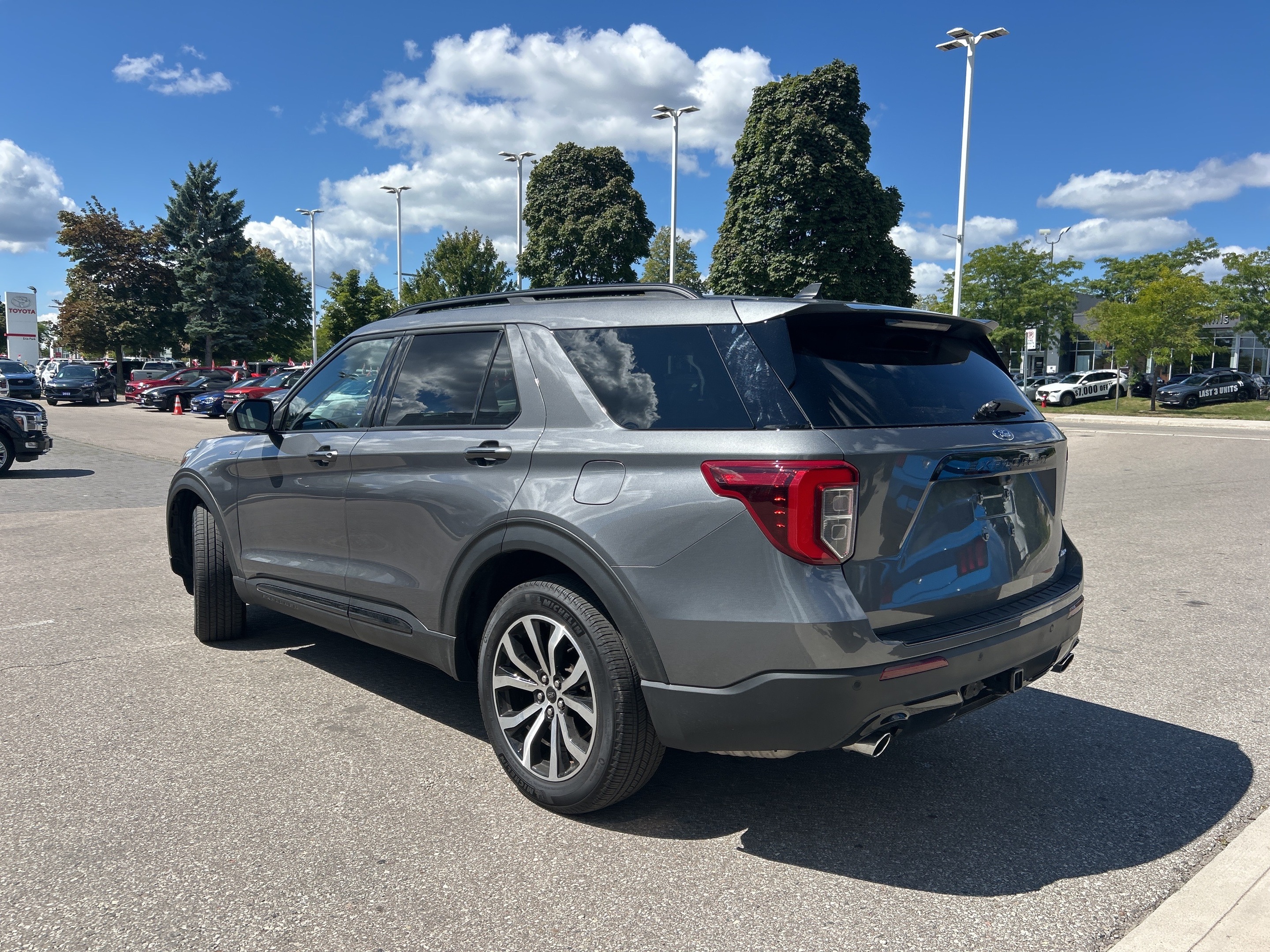 Ford Explorer 2023