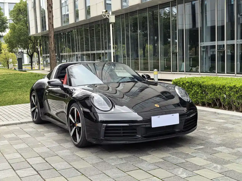 Porsche 911 2021